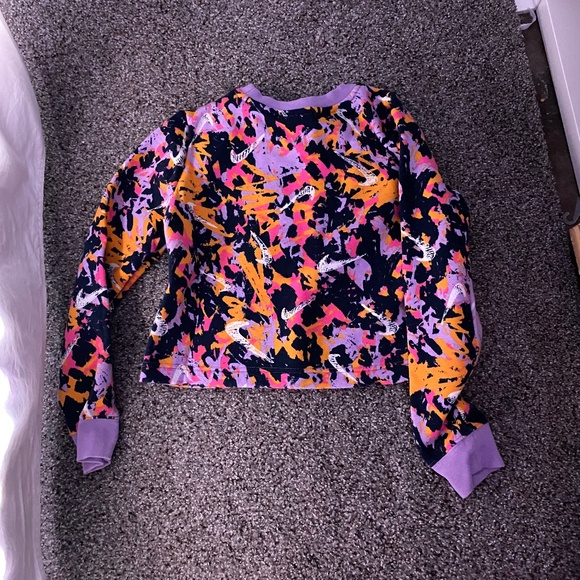 Cropped Nike Sweater - Picture 1 of 3